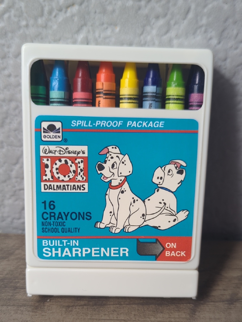 101 Dalmations 16 Crayons New Old Stock Vintage